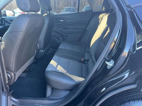 Used 2025 Chevrolet Trax LT image 20