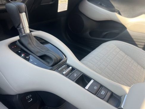 Certified 2026 Honda HR-V LX image 18