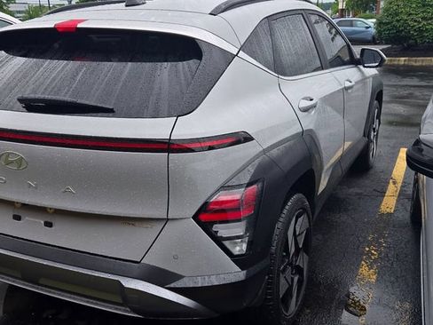 Used 2024 Hyundai Kona Limited AWD/4WD image 5