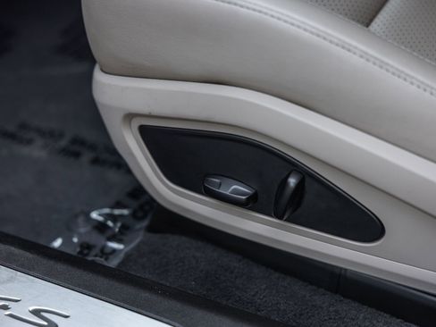 Certified 2021 Porsche Taycan 4S AWD/4WD image 25