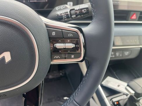 New 2026 Kia Carnival EX image 25