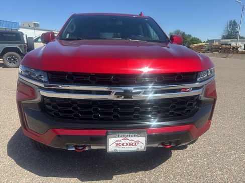 Used 2022 Chevrolet Suburban Z71 AWD/4WD image 3