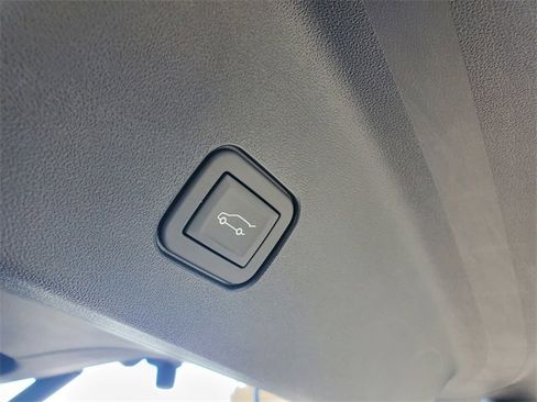 New 2026 Cadillac Vistiq Sport w/ LPO, Floor Liner Package image 26