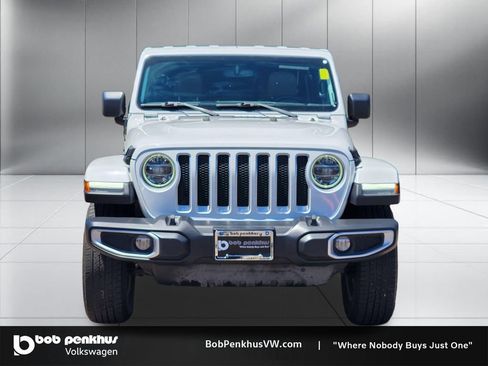 Used 2018 Jeep Wrangler Unlimited Sahara AWD/4WD image 22