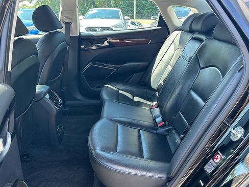 Used 2019 Kia Cadenza Premium FWD image 15