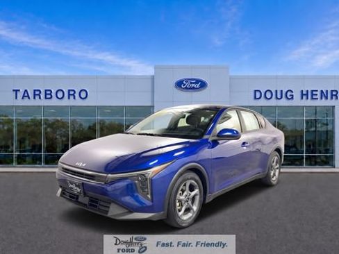 Used 2025 Kia K4 FWD image 1
