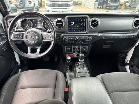 Used 2022 Jeep Wrangler Unlimited Rubicon 4xe w/ Cold Weather Group AWD/4WD image 20
