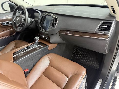 Used 2019 Volvo XC90 T6 Momentum w/ Protection Package Premier AWD/4WD image 28