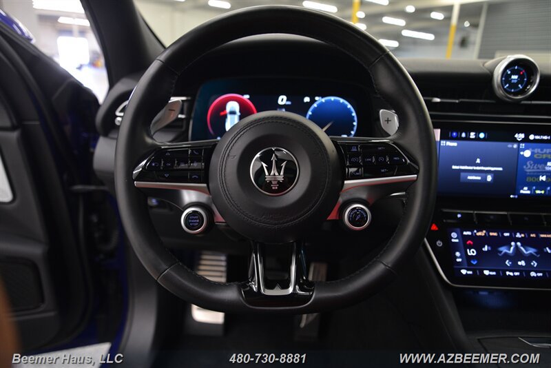 Used 2023 Maserati Grecale Modena AWD/4WD image 29