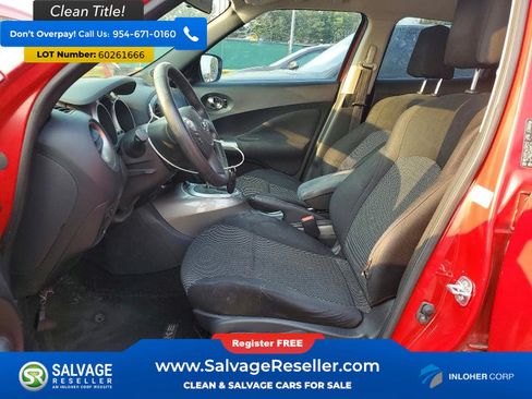 Used 2015 Nissan Juke S w/ Interior Illumination Package FWD image 9