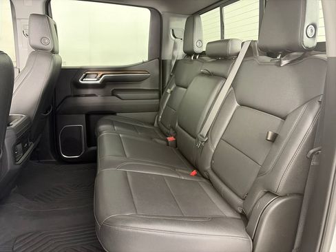 Used 2022 Chevrolet Silverado 1500 LT Trail Boss w/ LT Trail Boss Premium Package AWD/4WD image 13