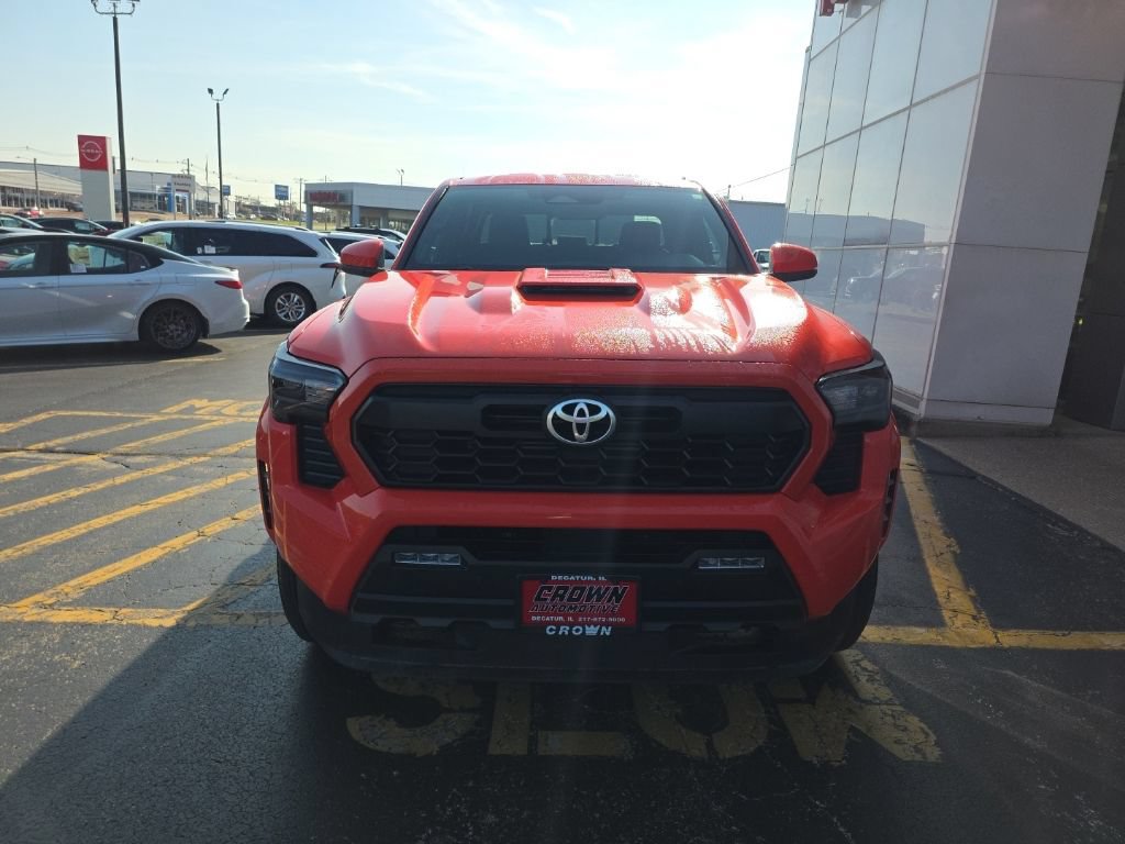 Used 2024 Toyota Tacoma TRD Sport w/ TRD Sport Upgrade Package AWD/4WD image 10