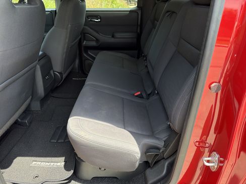 Used 2022 Nissan Frontier SV AWD/4WD image 20