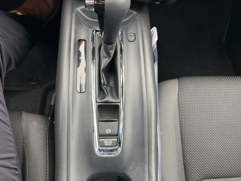 Used 2022 Honda HR-V EX image 16