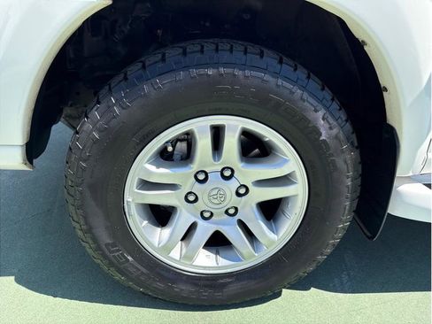 Used 2004 Toyota Tundra Limited image 12