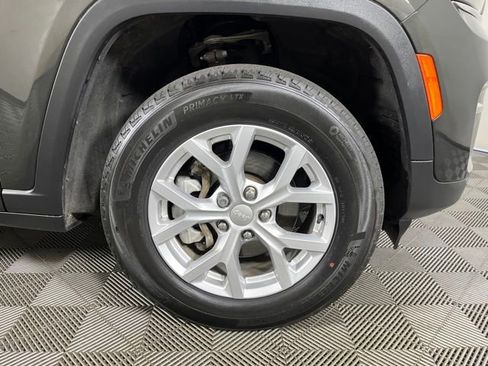 Used 2023 Jeep Grand Cherokee Limited image 9