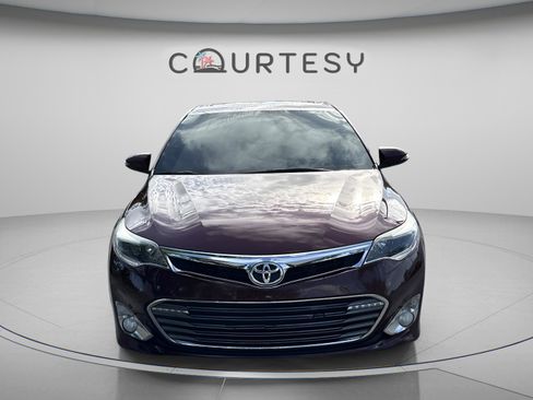 Used 2013 Toyota Avalon XLE Touring FWD image 10