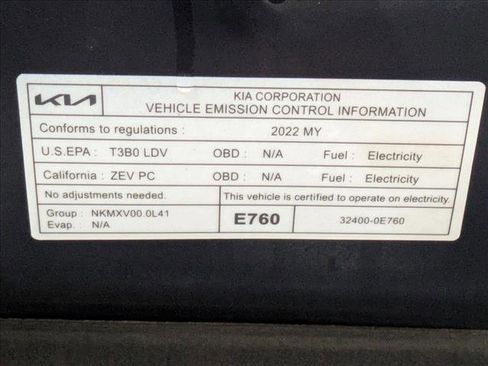 Used 2022 Kia Niro EX image 24