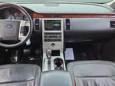 Used 2010 Ford Flex Limited FWD image 13