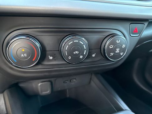 Used 2024 Chevrolet Trax RS w/ Driver Confidence Package image 10