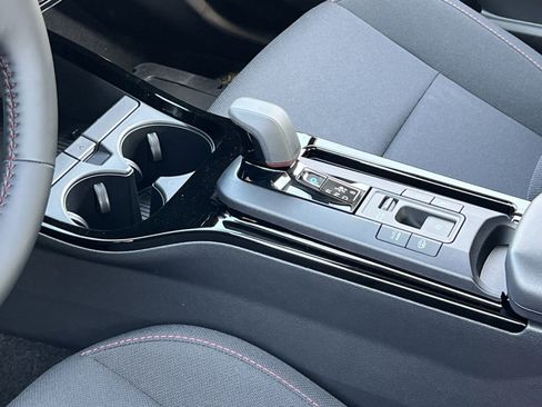 New 2026 Toyota Prius Plug-In Hybrid FWD image 18