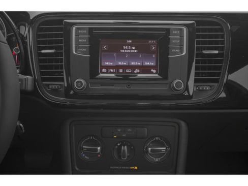 Used 2019 Volkswagen Beetle 2.0T SE w/ SE Premium Package FWD image 10