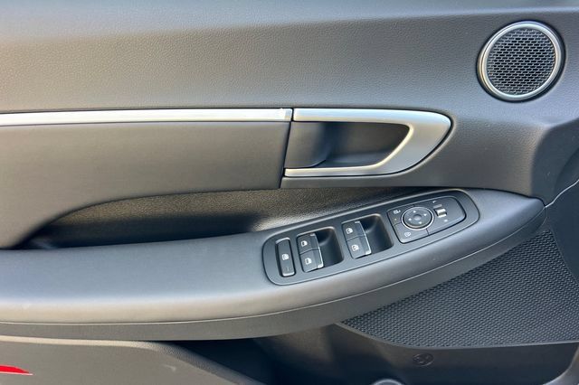 New 2026 Hyundai Sonata SEL FWD image 10