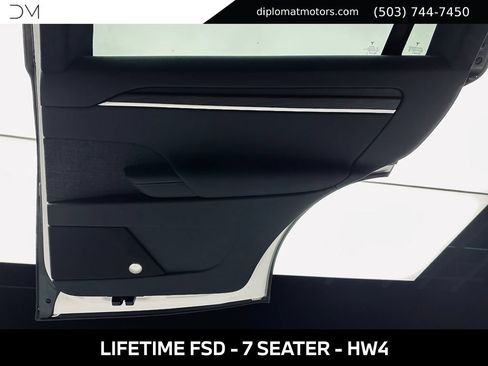 Used 2025 Tesla Model X AWD/4WD image 31