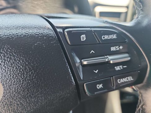 Used 2019 Hyundai Veloster 2.0 Premium image 22