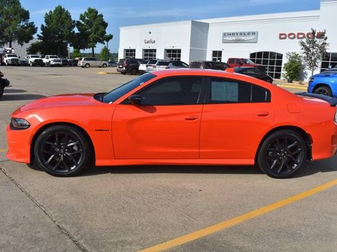 Used 2021 Dodge Charger R/T w/ Blacktop Package RWD image 10