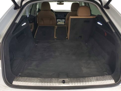 Used 2019 Audi Q8 Premium w/ Convenience Package image 25