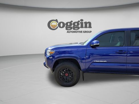 Used 2023 Toyota Tacoma SR5 w/ Technology Package AWD/4WD image 28