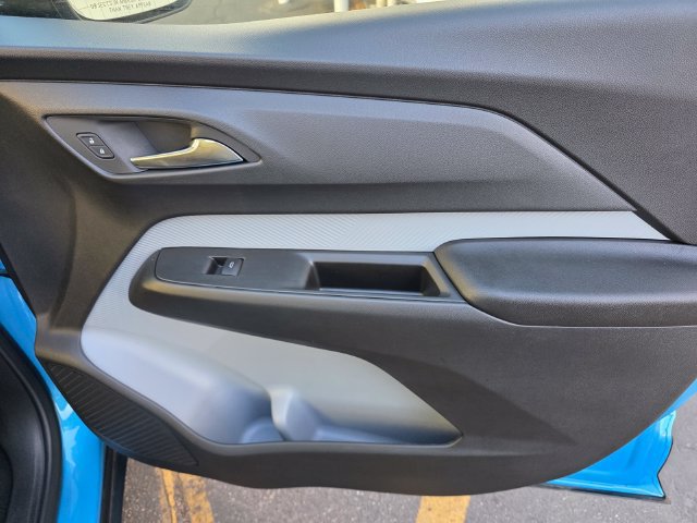 Certified 2027 Chevrolet Bolt LT w/ Comfort Package FWD image 23