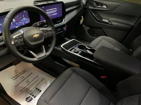 Used 2026 Chevrolet Equinox LT AWD/4WD image 11