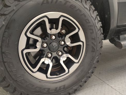 Used 2018 RAM 1500 Rebel w/ Luxury Group image 31