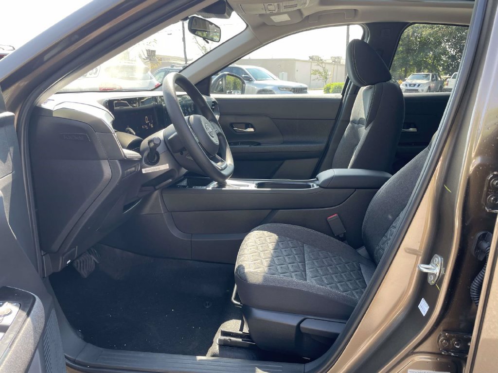 New 2027 Nissan Kicks SV w/ SV Premium Package AWD/4WD image 10