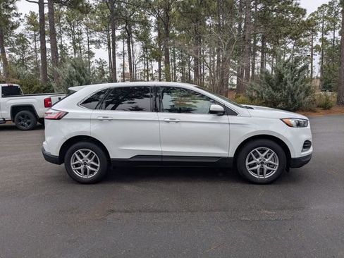 Used 2023 Ford Edge SEL image 2