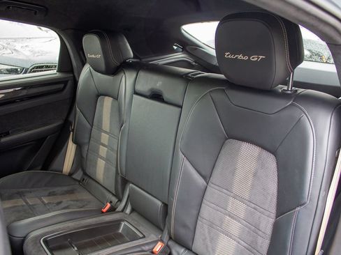 Used 2023 Porsche Cayenne Turbo GT AWD/4WD image 22