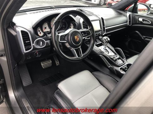 Used 2016 Porsche Cayenne GTS w/ Premium Package Plus AWD/4WD image 32