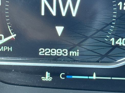 Certified 2024 GMC Yukon Denali Ultimate image 40