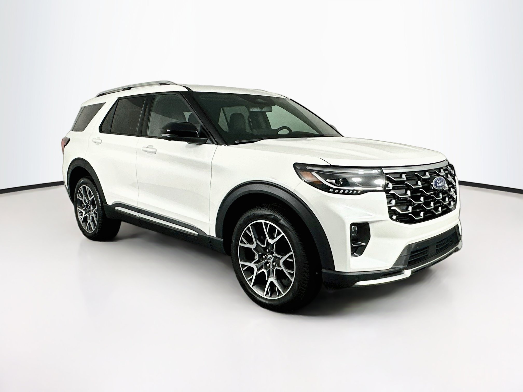 Used 2025 Ford Explorer Platinum w/ Ultimate Package AWD/4WD image 37