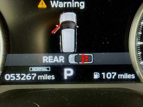 Used 2022 Mitsubishi Outlander SE image 16