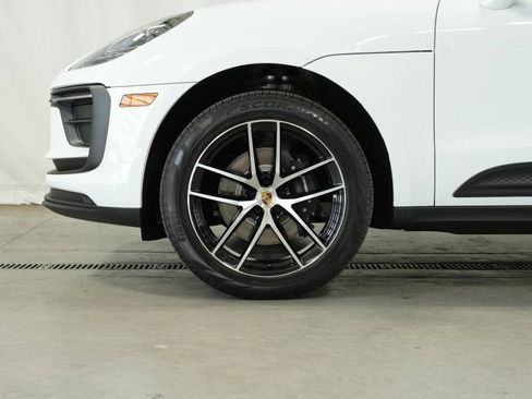 New 2025 Porsche Macan image 42