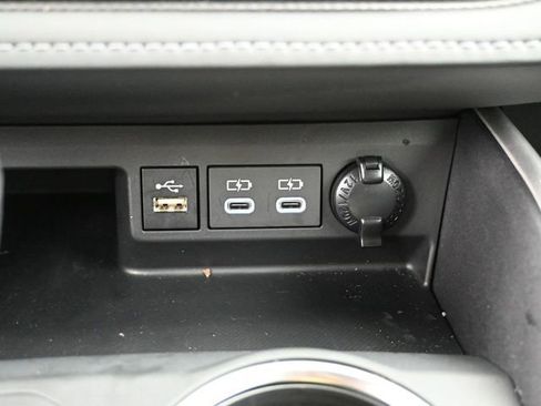 Certified 2025 Toyota Highlander LE image 17