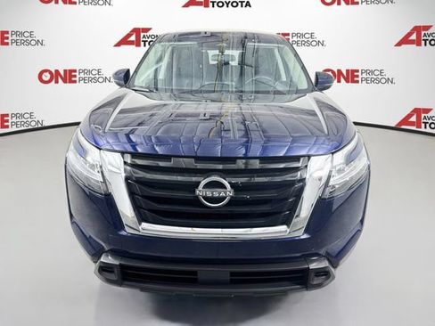 Used 2022 Nissan Pathfinder S FWD image 2