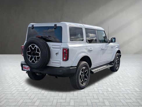 New 2025 Ford Bronco Outer Banks image 9