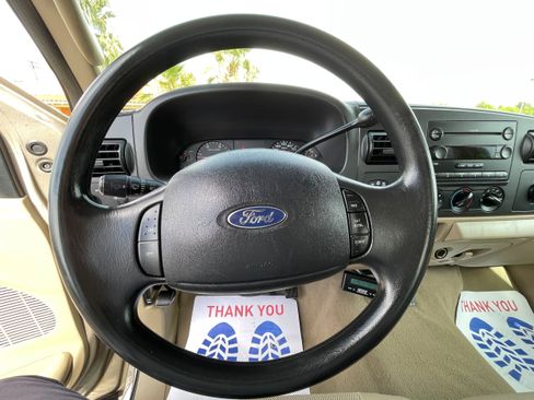 Used 2006 Ford F250 XL AWD/4WD image 13