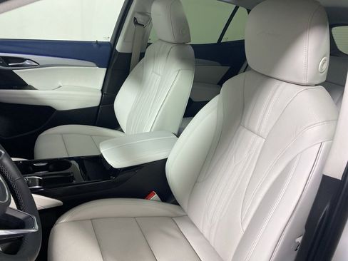 Used 2024 Buick Envision Avenir image 11