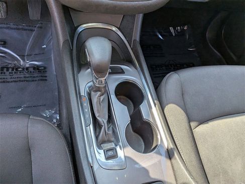 Used 2023 Chevrolet Malibu LT image 18