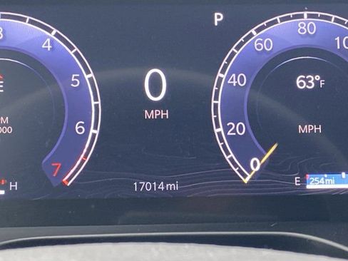 Used 2024 Jeep Grand Cherokee Laredo image 15